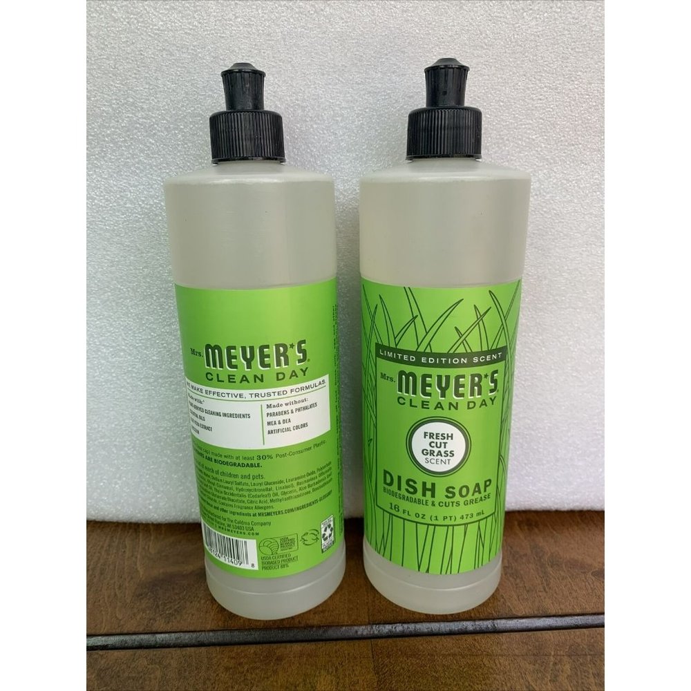 Mrs Meyer's Limited Edition Spring Dish Soaps in Fresh Cut Grass Scent  Lot of 2